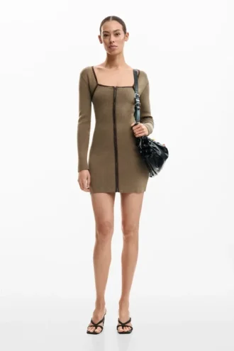 Vestito in maglia con cerniera
