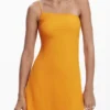 Vestito midi asimmetrico a strati Vestito midi asimmetrico a strati