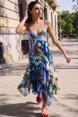 Vestito stampato asimmetrico
