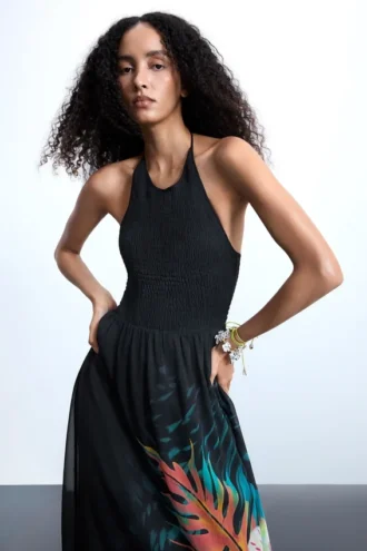 Vestito tropicale con scollo all’americana