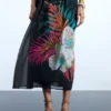 Vestito tropicale con scollo all’americana