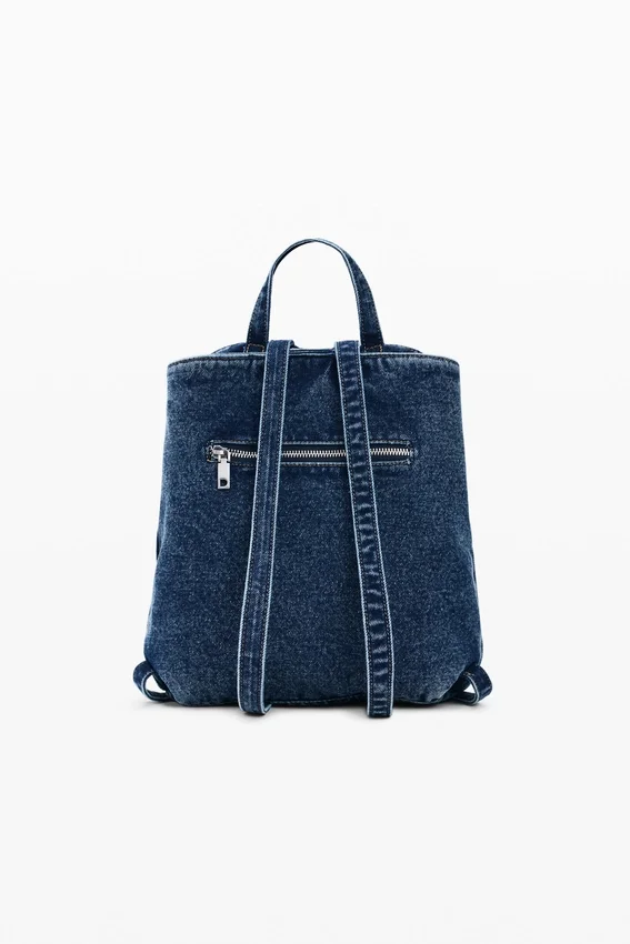 Zaino in denim con motivi floreali Zaino in denim con motivi floreali