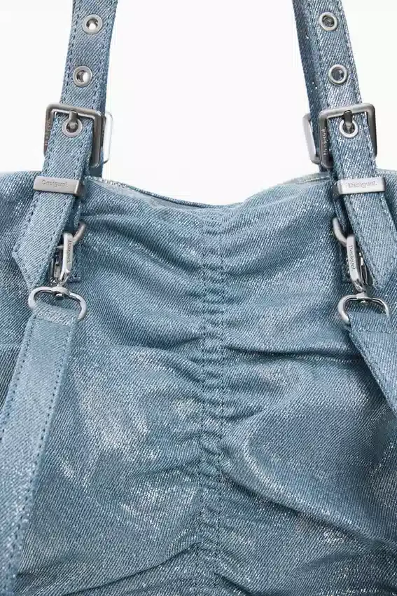 Zaino medio in denim con ruches Zaino medio in denim con ruches